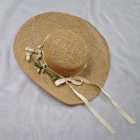 Vintage Accessories - Vintage Handmade Straw Hat
